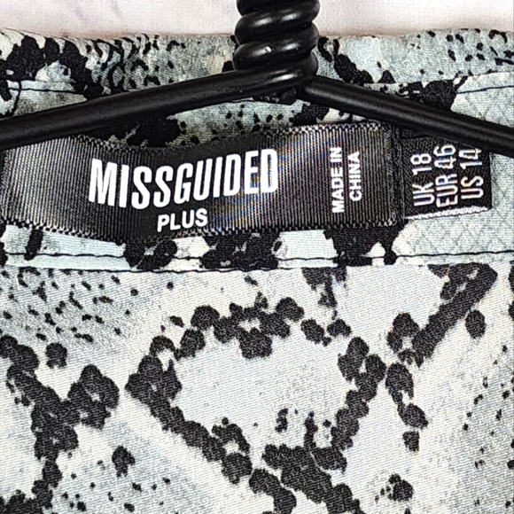 Missguided Plus Snake Print V-Neck  Short Sleeve Casual Chic Dress Size 14 - Picture 5 of 5